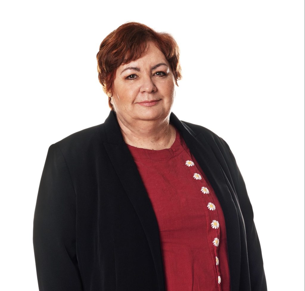IRENA LUŽAR